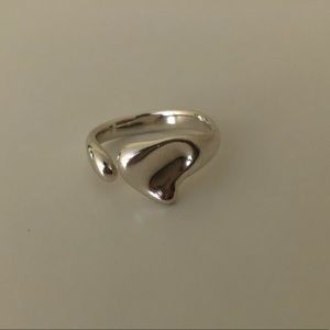 Tiffany & Co. Elsa Peretti Sterling Silver Open Heart Ring size 7.5 with Pouch